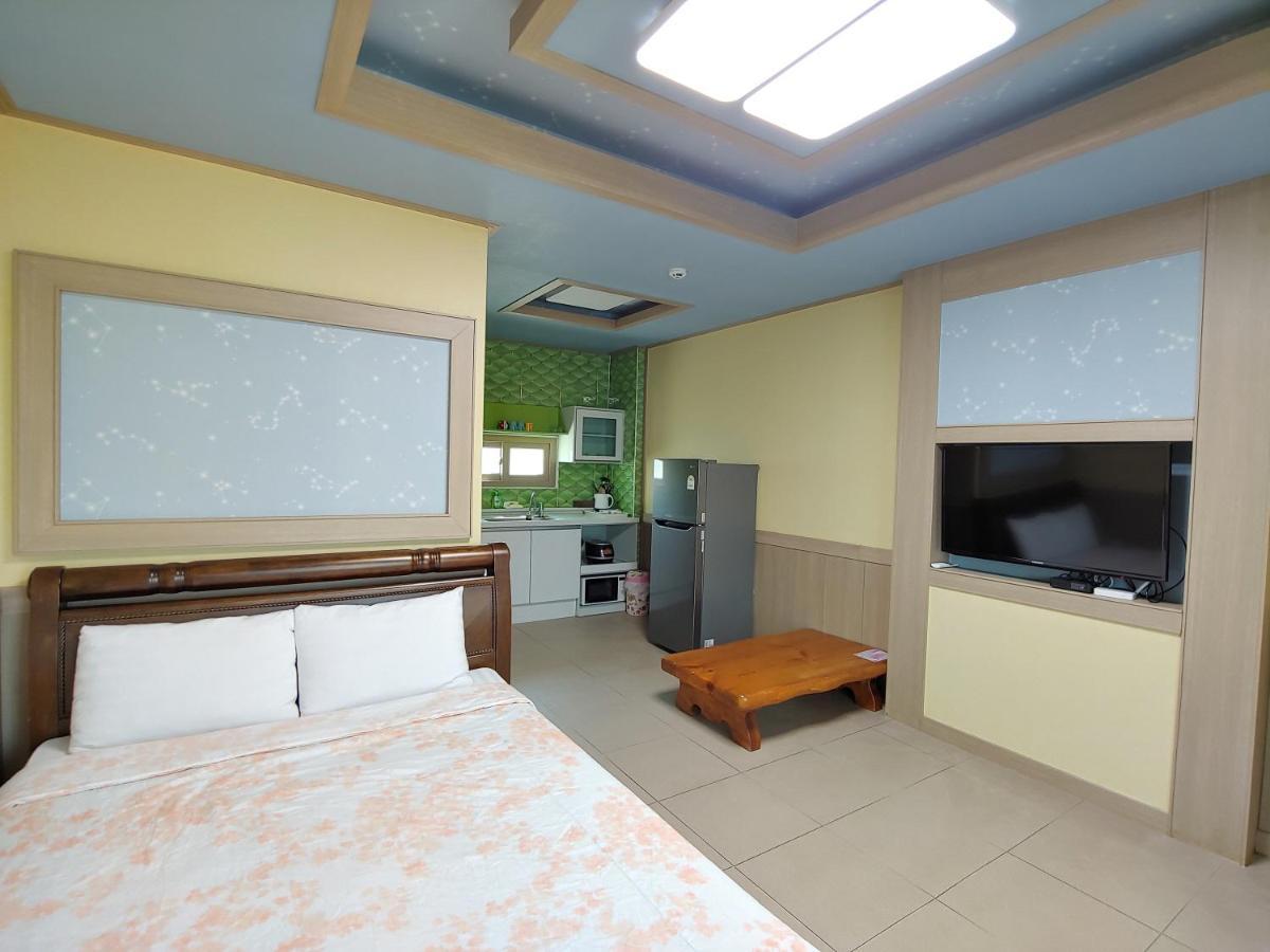 Gyulhouse Pension Seogwipo Bagian luar foto
