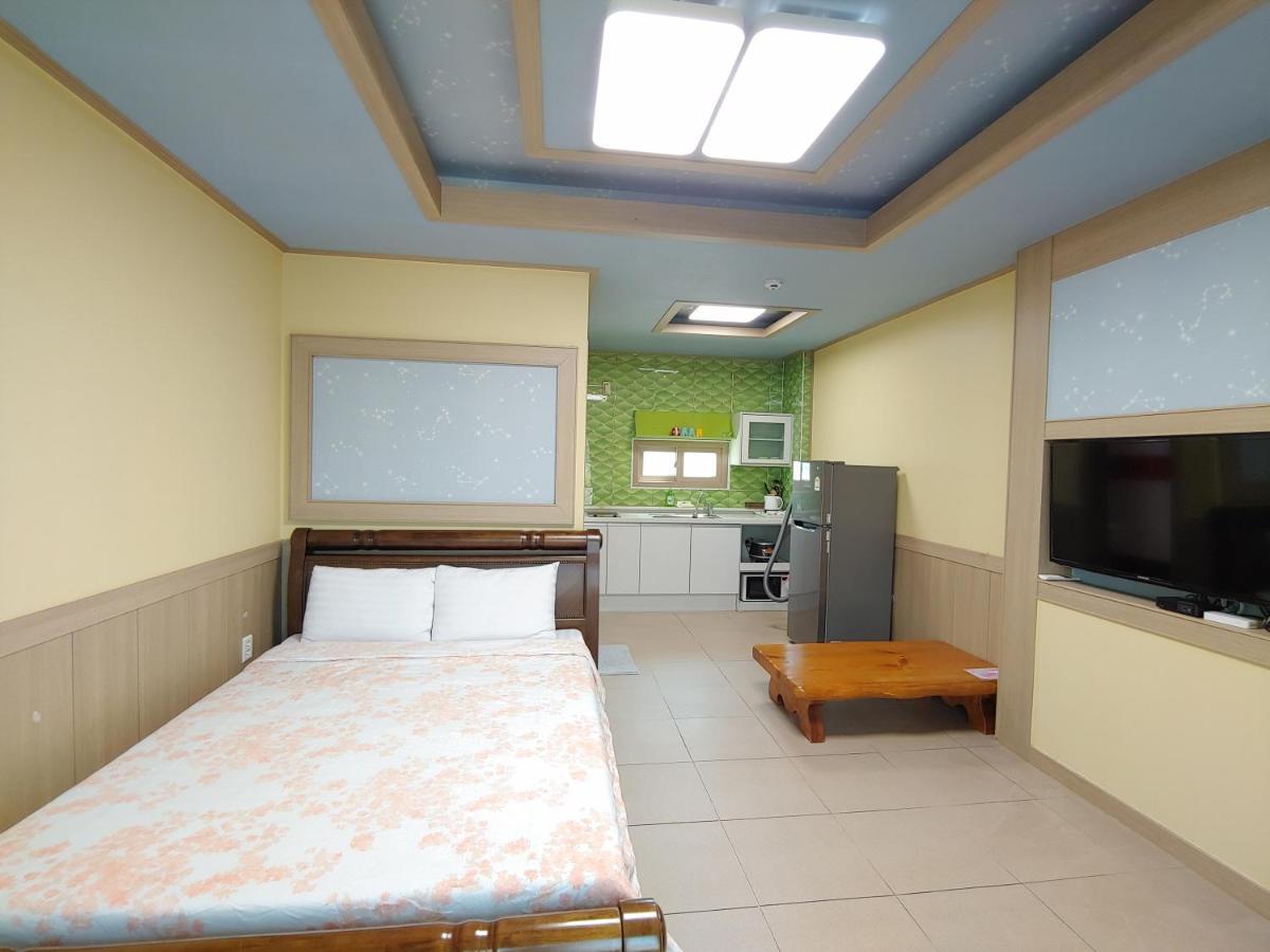 Gyulhouse Pension Seogwipo Bagian luar foto