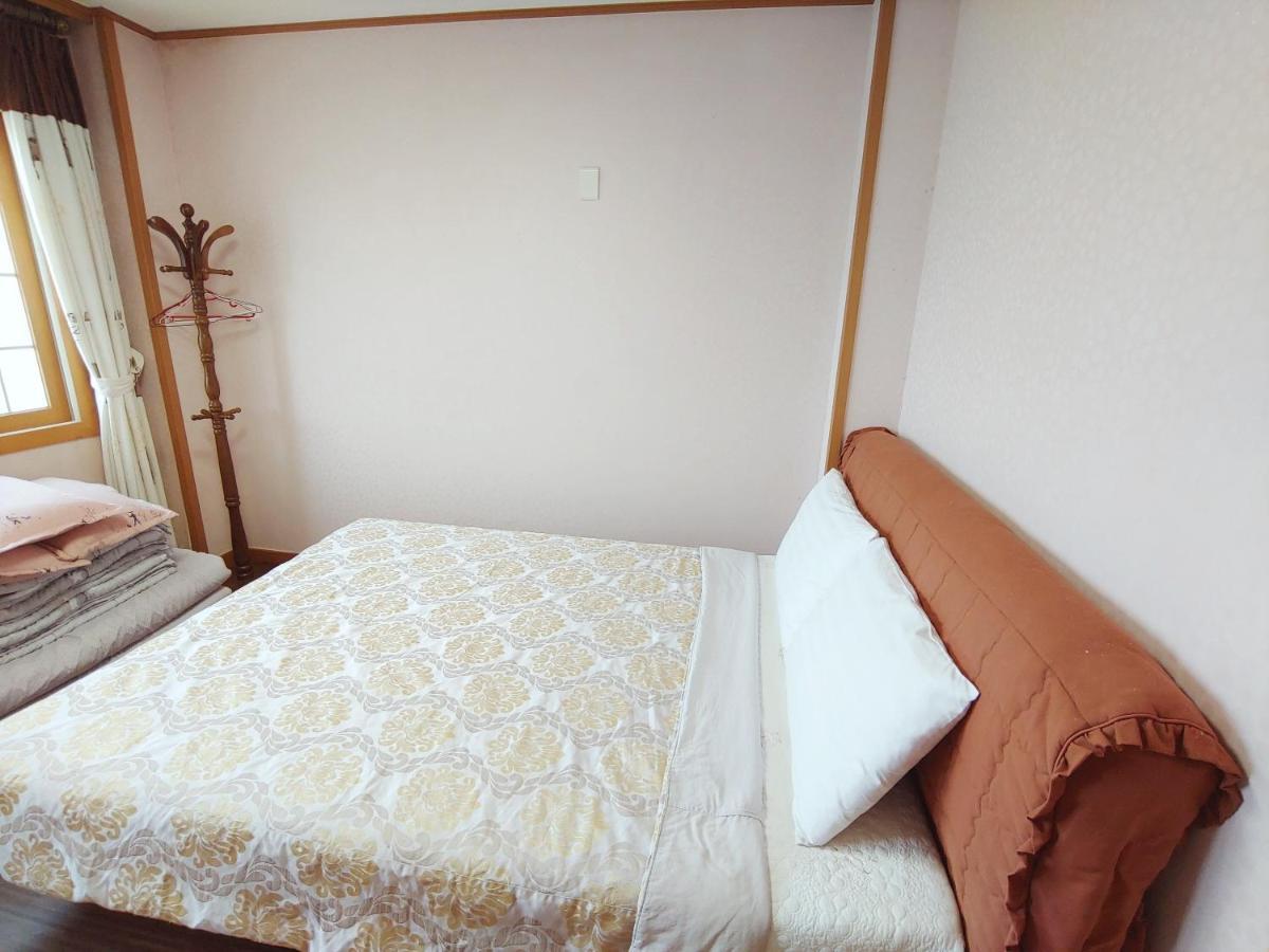 Gyulhouse Pension Seogwipo Bagian luar foto
