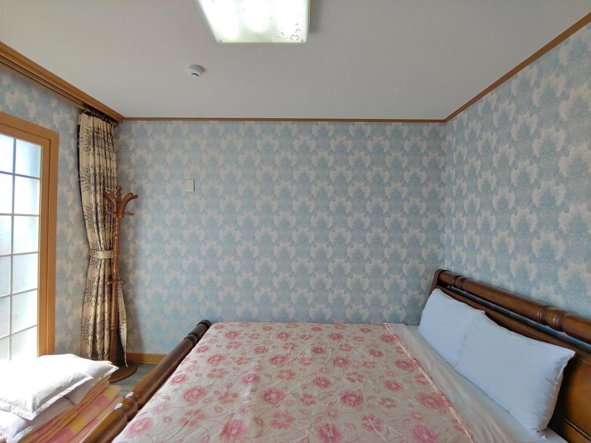 Gyulhouse Pension Seogwipo Bagian luar foto