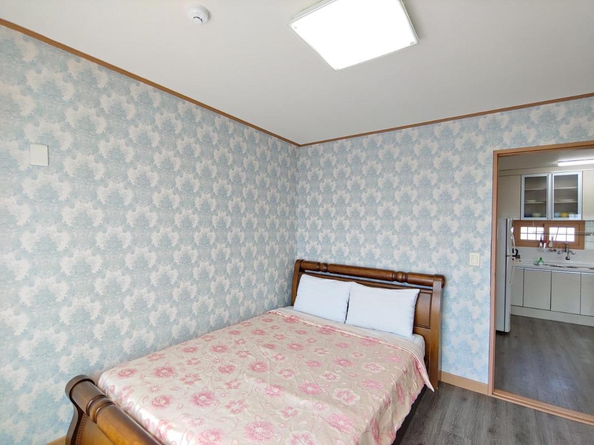 Gyulhouse Pension Seogwipo Bagian luar foto