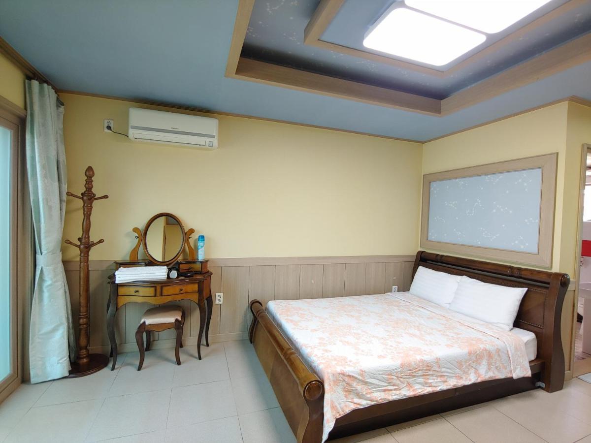 Gyulhouse Pension Seogwipo Bagian luar foto