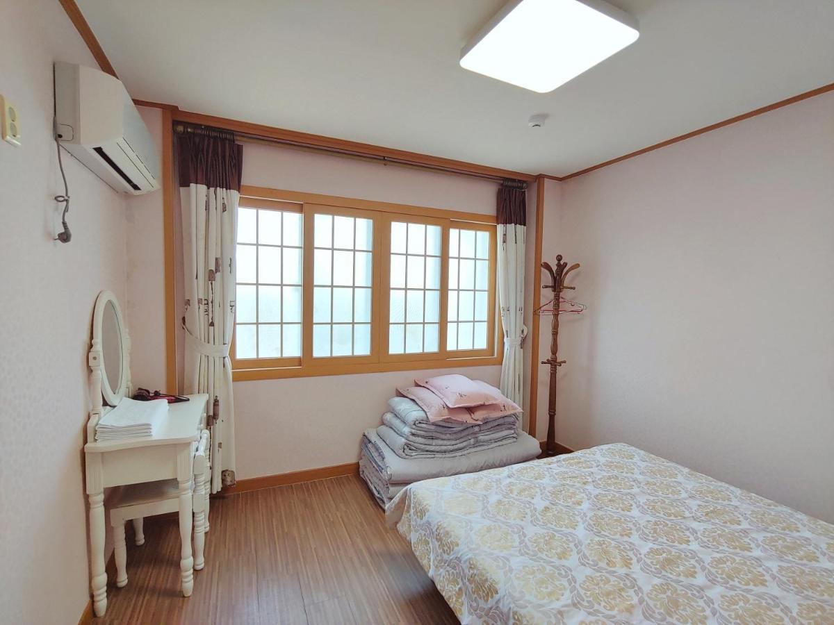 Gyulhouse Pension Seogwipo Bagian luar foto